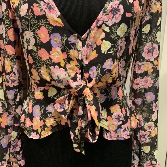 Free People New Tie Front Top - Size XS/S - Picture 5 of 13